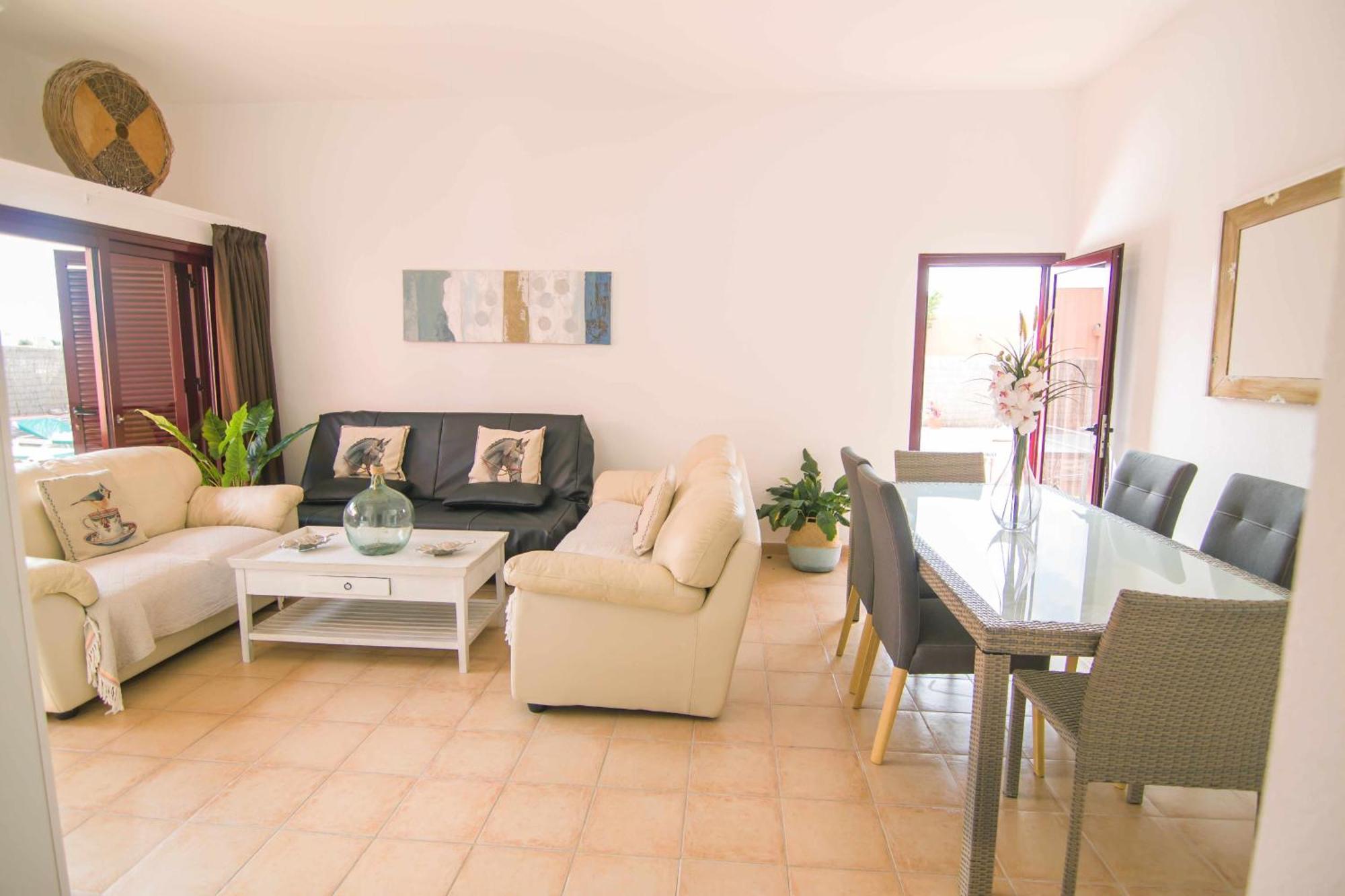 Anju Villas, Tamara * Corralejo